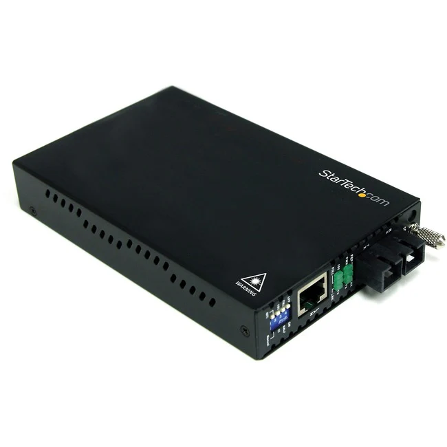 StarTech.com 10/100 Mbps Single Mode Fiber Media Converter SC 30 km - Convert and extend a 10/100 Mbps Ethernet connection up to 18.6 miles/30km over Single Mode SC fiber - fiber converter - ethernet media converter - fibre converter - 10/100 media conver